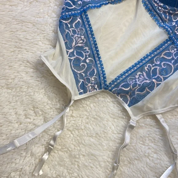 VINTAGE Escante Nylon Lace Mesh Corset with Garnets Sheer Ivory Blue Size Small - Picture 3 of 8